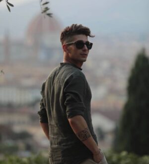 Stefano Lepri Instagram - Non vedo l’ora di tornare .. non scendo a Firenze da un paio di mesi ormai 🥲 328/366 #florence #homesweethome #2020