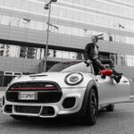 Stefano Lepri Instagram - Non mi capita di guidare a Milano ma con la nuova MINI JCW ho il rimorso di non averlo fatto più spesso!! Adrenalina pura come se stessi in pista! Arriva il #MINIVirtualChallenge di @miniitalia, il campionato online per vivere le stesse emozioni dei piloti professionisti. Si vince un corso di guida sportiva su pista a bordo di una delle auto del MINI Challenge. Vi siete già iscritti online? Allora non perdete le mie stories dei prossimi giorni! Per altre info, link nella bio di @miniitalia #Adv 292/366 SHOOTING: @zanella_productions Milan, Italy
