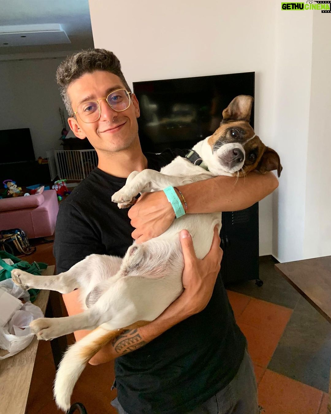 Stefano Lepri Instagram - Le mie coccole saranno sempre le sue preferite ❤️🐶