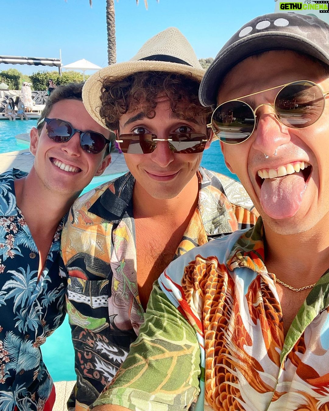 Stefano Lepri Instagram - spensieratezza ☀️