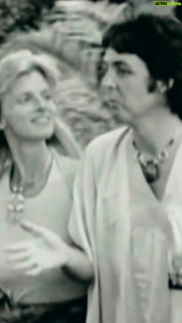 Stella McCartney Instagram - STELLA SUMMER: A celebration of family, fluidity and freedom, my new collection honours my parents’ band #Wings through a wardrobe beyond gender and generations... x Stella Our limited-edition Wings capsule is crafted entirely from sustainable materials, including organic cotton – grown without harmful chemicals, protecting local environments and communities. Discover the #StellaSummer24 collection at stellamccartney.com. #StellaMcCartney