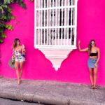 Stephanie Cayo Instagram - Hay miradas que son nuevas…🤍 Viva este País que es mi segunda casa, llegué a los 18 años y descubrí colores y sonidos, abrazos y sonrisas que cambiarían mi vida para siempre.. siempre es un placer volver… 🇨🇴 - There are looks that are new...🤍 Long live this Country that is my second home, I arrived at 18 years old and discovered colors and sounds, hugs and smiles that would change my life forever... it is always a pleasure to return... 🇨🇴