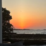 Stephanie Cayo Instagram - De los mandamientos que conozco: no se deben desperdiciar las puestas de sol… los momentos especiales… las palabras bonitas… Aquí vamos 2024 🤍 - From the commandments I know, one should not waste sunsets, special moments and beautiful words… Here we go 2024 🤍