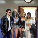 Stephanie Cayo Instagram - La otra noche mis hermanas @fcayo y @barbaracayo la sacaron literalmente del estadio.. 💥con @7orbellino por fin con toda la familia después de 25 años!! Estuvo increíble el concierto… me emocioné muchísimo 🤍 bailé y grité como cuando tenía 9 años… y encima @alessiayvambina abrieron el concierto y @facundoolivac también cantó con los otros hijos de los chicos ✨ estuvo divino🤍 G R A C I A S! Lima, Peru
