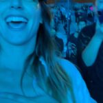 Stephanie Cayo Instagram - La otra noche mis hermanas @fcayo y @barbaracayo la sacaron literalmente del estadio.. 💥con @7orbellino por fin con toda la familia después de 25 años!! Estuvo increíble el concierto… me emocioné muchísimo 🤍 bailé y grité como cuando tenía 9 años… y encima @alessiayvambina abrieron el concierto y @facundoolivac también cantó con los otros hijos de los chicos ✨ estuvo divino🤍 G R A C I A S! Lima, Peru