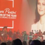 Stephanie Cayo Instagram - Ayer fue tan tan bonito… @laurapausini es una artista tan completa.. que admiro tanto, de pequeña fue el primer álbum completo que me aprendí y los que me conocen… saben… no me aprendo bien las letras de las canciones.. pero sus letras… habla de amor, del espíritu, de tantas cosas profundas que casi nadie habla ya en canciones, y menos en la vida diaria… Laura es lo más grande y no tiene tiempo finito, como todo lo realmente bueno. Perdonen mis gritos.. Y gracias por la invitación @scalperscompany 🤍 y precisamente a la buena compañía. Para terminar la noche, el palacio de las dueñas 🌹 Ah! Me olvidaba.. le hemos terminado cantando a Laura desde la van de la salida a grito herido con todo el amor del mundo.. a un metro de distancia, que ha sido lo mejor de la noche🤣 - Yesterday was so beautiful... @laurapausini is such a complete artist... that I admire so much, as a child it was the first complete album that I learned and those who know me... know... I don't learn the lyrics of the songs well... but her lyrics... it talks about love, about spirit, about so many deep things that almost no one talks about in songs anymore, and even less so in daily life... Laura is the greatest and has no finite time, like everything really good. Excuse my screams... And thanks for the invitation @scalperscompany 🤍 and to be precise, the good company. To end the night, the palace of the dueñas 🌹 Seville, Spain