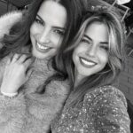 Stephanie Cayo Instagram - Si A es el éxito en la vida, entonces A = X + Y + Z . Donde X es trabajo, Y es placer y Z es mantener la boca cerrada. (Albert Einstein) Mi amiga @laramosher me recuerda esto bien… La privacidad de ser hoy en día ha quedado casi en el olvido y como se imaginarán de todas las profesiones.. la nuestra es la que más padece ese inconveniente. Así que.. si quieren saber si algo es verdad les recomiendo no creer en especulaciones. Solo hay que preguntarle a ella.. pero claro, más fácil les saldría encontrar el Dorado antes de hacerla hablar.. así que.. 🤣 Por más amigas como tú mi Lau, y para colmo.. tremenda y maravillosa actriz.. Seville, Spain