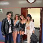 Stephanie Cayo Instagram - La otra noche mis hermanas @fcayo y @barbaracayo la sacaron literalmente del estadio.. 💥con @7orbellino por fin con toda la familia después de 25 años!! Estuvo increíble el concierto… me emocioné muchísimo 🤍 bailé y grité como cuando tenía 9 años… y encima @alessiayvambina abrieron el concierto y @facundoolivac también cantó con los otros hijos de los chicos ✨ estuvo divino🤍 G R A C I A S! Lima, Peru