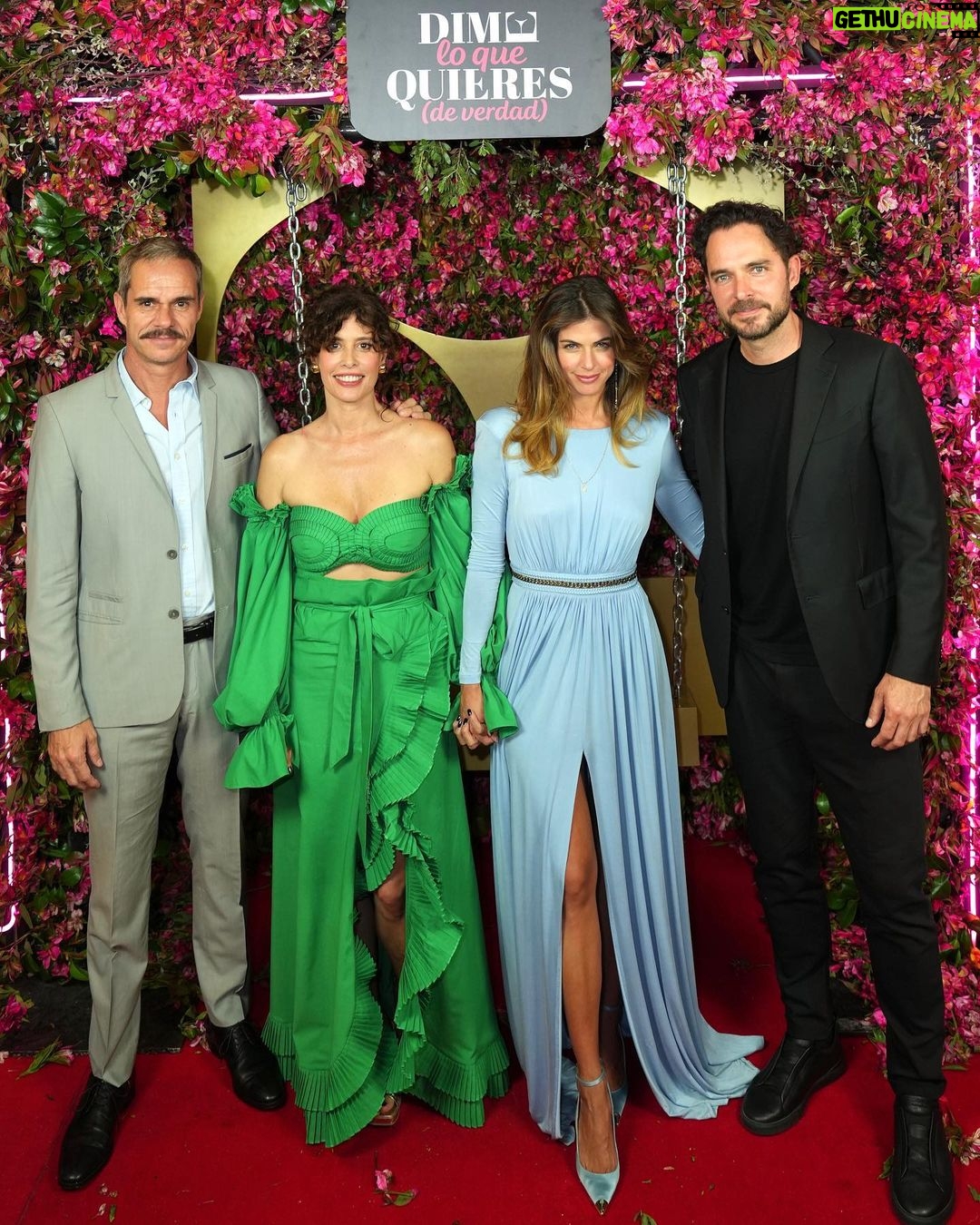 Stephanie Cayo Instagram - Anoche en la premier de “Dime lo que quieres ( De verdad) “ Este es un momento muy especial. De esos que quieres recordar siempre. Serendipity… como dice @daltonyco y pues… 😍que suerte la mía… de encontrarnos y disfrutar de todo ese proceso tan divertido juntos. Compañeros, son una maravilla. Nuestro director, otra maravilla @brunoascenzo. Ayer vivimos un estreno muy lindo con mucha gente que disfrutó de la peli. Gracias gracias gracias. 🤍 Mexico 🇲🇽😍 La tendrán este Viernes 27 en @vix @vixoriginals 😉 Cinemex Antara Polanco