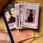 Stephanie Cayo Instagram - Dosificar Entregar Amar Sostener sin presionar No hacer de más Y tener claro lo que quieres y necesitas. Actuar es casi como amar. Amar bien. Siento asombro y nostalgia al mismo tiempo. Más que nunca. Felicidad y tristeza Parece que fuera lo mismo pero nunca, jamás un momento se repite dos veces, ningún momento, grande o pequeño, en la vida, se repite dos veces igual. Entonces tenemos primeras veces todo el tiempo! Estoy encantada Gracias compañeros, se siente (como dice @andyzuno )que hemos atravesado una guerra, momentos juntos inolvidables. Gracias por este regalo al alma 🌬️ @estudiocorazza Nunca soy la misma al final. 🤍 Madrid, Spain