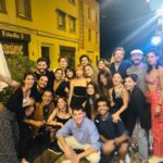 Stephanie Cayo Instagram - Dosificar Entregar Amar Sostener sin presionar No hacer de más Y tener claro lo que quieres y necesitas. Actuar es casi como amar. Amar bien. Siento asombro y nostalgia al mismo tiempo. Más que nunca. Felicidad y tristeza Parece que fuera lo mismo pero nunca, jamás un momento se repite dos veces, ningún momento, grande o pequeño, en la vida, se repite dos veces igual. Entonces tenemos primeras veces todo el tiempo! Estoy encantada Gracias compañeros, se siente (como dice @andyzuno )que hemos atravesado una guerra, momentos juntos inolvidables. Gracias por este regalo al alma 🌬️ @estudiocorazza Nunca soy la misma al final. 🤍 Madrid, Spain