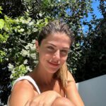 Stephanie Cayo Instagram - Lo que más interesante me resulta siempre es la vida y la historia de los creadores, más que su propia creación, pues vendría a ser el reflejo y sentir del día a día… cómo un día normal u ordinario… es volcado a un momento de inspiración y compromiso con tu imaginación.. evocando así… la felicidad? Madrid, Spain
