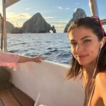 Stephanie Cayo Instagram - Ya se estrenó “invitación a un asesinato” en @netflixlat para este fin de semana! Un rodaje muy divertido en Los Cabos… sobra decir que la pasamos muy bien con estas personas geniales (madre incluida)🤍 - Go watch this weekend “ invitation to murder” on @netflixlat We had a great time with this wonderful group of people.. (and my mom) 🤍 go watch! Cabo San Lucas, Baja California Sur