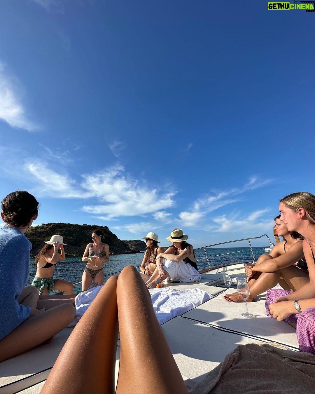 Stephanie Cayo Instagram - Recordatorio de siempre: poner tus sentimientos en un lugar donde te los van a cuidar 🥰 #inesbachelorette #menorca - To keep in mind: always put your feelings where will be safe 🥰 Son Bou, Alayor, Menorca