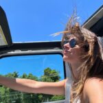 Stephanie Cayo Instagram - Si un vuelo queda cancelado, te tomas otro, pero a otro lugar. Así es la vida. Hay cosas que me gustan mucho mucho… la música, el clima caliente y estar despeinada… sin zapatos 💃🏼 ☀️ - If a flight gets cancelled, you take another one, but to different place. This is life. There are things that I really like... music, hot weather, and being disheveled... with no shoes 💃🏼 ☀️ Tulum, México