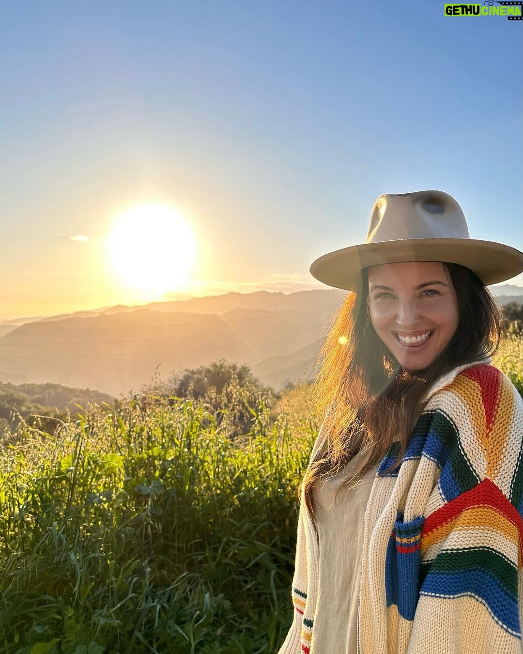Stephanie Cayo Instagram - 💚 Topanga, California