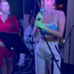 Stephanie Cayo Instagram - Las amigas están en las buenas, no tan buenas, y en las mejores… hicimos prensa, nos montamos a cantar y celebramos 28 de Julio en Miami, porque no importa a donde uno vaya, el amor por la tierra y por tus personas favoritas te acompaña donde sea que vayas.. Por cierto Torbellino ahorita lanza un documental en YouTube.. - Friends are in good times, not so good, and in the best ones... we did press, we got up to sing and we celebrated July 28 in Miami, because no matter where you go, the love for your land and for your favorite people will always be with you wherever you go...