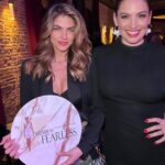 Stephanie Cayo Instagram – Anoche me entregaron un premio con un nombre muy bonito… “Fearless” (libre de miedos) 
Digamos que soy una Ariana muy orgulllosa de su determinación arianística. Aún así, es difícil no tener miedo.. a las mujeres nos han enseñado a tenerlo, y liberarse de ellos… pues… simplemente hay que librarse de ellos 🤣
Estoy muy agradecida por este premio en representación de la actriz de cine 2024 @fearlessartmagazine crece en papel y en sueños.. Destacándose en apoyar el empoderamiento de la mujer en diferentes áreas en este país divino, 🇪🇸 
Muy feliz de compartir su cultura y conocer una vez más.. otro rinconcito del mundo. 
Encima una de mis mejores amigas @laramosher tremenda actriz, me entregó mi premio 🩷 
– 
Thank you so much for this award. It means a lot that it comes from a magazine that supports fearless women in many different areas. 🤍 Madrid, Spain