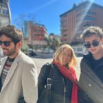 Stephanie Cayo Instagram - Los valores que admiro en una mujer van desde La valentía, la autenticidad, la vulnerabilidad, la seguridad, la discreción, la transparencia, coherencia, generosidad.. cómo cuidan de su templo, cómo perseveran.. Y sobre todo, valoro la risa.. los abrazos, el cariño y la calidez de una mujer. Las mujeres de mi familia (que somos muchas) nos apoyamos, nos abrazamos, nos decimos lo lindas que nos pusimos, nos motivamos.. nos decimos la verdad, y siempre nos ayudamos.. Somos una tribu de mujeres fuertes que sabemos que el equipo debe ser igual o mejor. Si lloramos, lloramos mucho pero siempre nos levantamos, no aparentamos nada que no somos, somos lo que somos y así nos quieren o no 🤣 Gracias a ellas se como amar bonito y lo que quiero bonito🤍 las quiero con todo mi ♥️ Y claro.. faltan todas mis amigas que se las dejo en stories… @macsmute @facundoolivac su ayuda es invalorable🍀 Ustedes saben qué valoran en una mujer? - The values ​​that I admire in a woman range from bravery, authenticity, trust, discretion, transparency, coherence, generosity... taking care of her temple, perseverance... And above all, I value laughter... hugs, affection and the warmth of a woman. The women in my family (of which there are many) support each other, we hug each other, we tell each other how beautiful we are, we motivate each other... we tell each other the truth, and we always help each other... We are a tribe of strong women who know that the team It must be equal or better. If we cry, we cry a lot but we always get up, we do not pretend to be anything that we are not, we are what we are and whether they love us or not 🤣 Thanks to them I know how to love beautifully and what I want beautifully🤍 I love them with all my heart ♥️ And of course... all my friends that I left in stories are missing... @macsmute @facundoolivac your help is wonderful 💥 Madrid, Spain