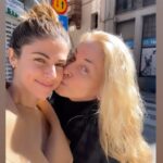 Stephanie Cayo Instagram - Los valores que admiro en una mujer van desde La valentía, la autenticidad, la vulnerabilidad, la seguridad, la discreción, la transparencia, coherencia, generosidad.. cómo cuidan de su templo, cómo perseveran.. Y sobre todo, valoro la risa.. los abrazos, el cariño y la calidez de una mujer. Las mujeres de mi familia (que somos muchas) nos apoyamos, nos abrazamos, nos decimos lo lindas que nos pusimos, nos motivamos.. nos decimos la verdad, y siempre nos ayudamos.. Somos una tribu de mujeres fuertes que sabemos que el equipo debe ser igual o mejor. Si lloramos, lloramos mucho pero siempre nos levantamos, no aparentamos nada que no somos, somos lo que somos y así nos quieren o no 🤣 Gracias a ellas se como amar bonito y lo que quiero bonito🤍 las quiero con todo mi ♥️ Y claro.. faltan todas mis amigas que se las dejo en stories… @macsmute @facundoolivac su ayuda es invalorable🍀 Ustedes saben qué valoran en una mujer? - The values ​​that I admire in a woman range from bravery, authenticity, trust, discretion, transparency, coherence, generosity... taking care of her temple, perseverance... And above all, I value laughter... hugs, affection and the warmth of a woman. The women in my family (of which there are many) support each other, we hug each other, we tell each other how beautiful we are, we motivate each other... we tell each other the truth, and we always help each other... We are a tribe of strong women who know that the team It must be equal or better. If we cry, we cry a lot but we always get up, we do not pretend to be anything that we are not, we are what we are and whether they love us or not 🤣 Thanks to them I know how to love beautifully and what I want beautifully🤍 I love them with all my heart ♥️ And of course... all my friends that I left in stories are missing... @macsmute @facundoolivac your help is wonderful 💥 Madrid, Spain