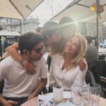 Stephanie Cayo Instagram - Los valores que admiro en una mujer van desde La valentía, la autenticidad, la vulnerabilidad, la seguridad, la discreción, la transparencia, coherencia, generosidad.. cómo cuidan de su templo, cómo perseveran.. Y sobre todo, valoro la risa.. los abrazos, el cariño y la calidez de una mujer. Las mujeres de mi familia (que somos muchas) nos apoyamos, nos abrazamos, nos decimos lo lindas que nos pusimos, nos motivamos.. nos decimos la verdad, y siempre nos ayudamos.. Somos una tribu de mujeres fuertes que sabemos que el equipo debe ser igual o mejor. Si lloramos, lloramos mucho pero siempre nos levantamos, no aparentamos nada que no somos, somos lo que somos y así nos quieren o no 🤣 Gracias a ellas se como amar bonito y lo que quiero bonito🤍 las quiero con todo mi ♥️ Y claro.. faltan todas mis amigas que se las dejo en stories… @macsmute @facundoolivac su ayuda es invalorable🍀 Ustedes saben qué valoran en una mujer? - The values ​​that I admire in a woman range from bravery, authenticity, trust, discretion, transparency, coherence, generosity... taking care of her temple, perseverance... And above all, I value laughter... hugs, affection and the warmth of a woman. The women in my family (of which there are many) support each other, we hug each other, we tell each other how beautiful we are, we motivate each other... we tell each other the truth, and we always help each other... We are a tribe of strong women who know that the team It must be equal or better. If we cry, we cry a lot but we always get up, we do not pretend to be anything that we are not, we are what we are and whether they love us or not 🤣 Thanks to them I know how to love beautifully and what I want beautifully🤍 I love them with all my heart ♥️ And of course... all my friends that I left in stories are missing... @macsmute @facundoolivac your help is wonderful 💥 Madrid, Spain