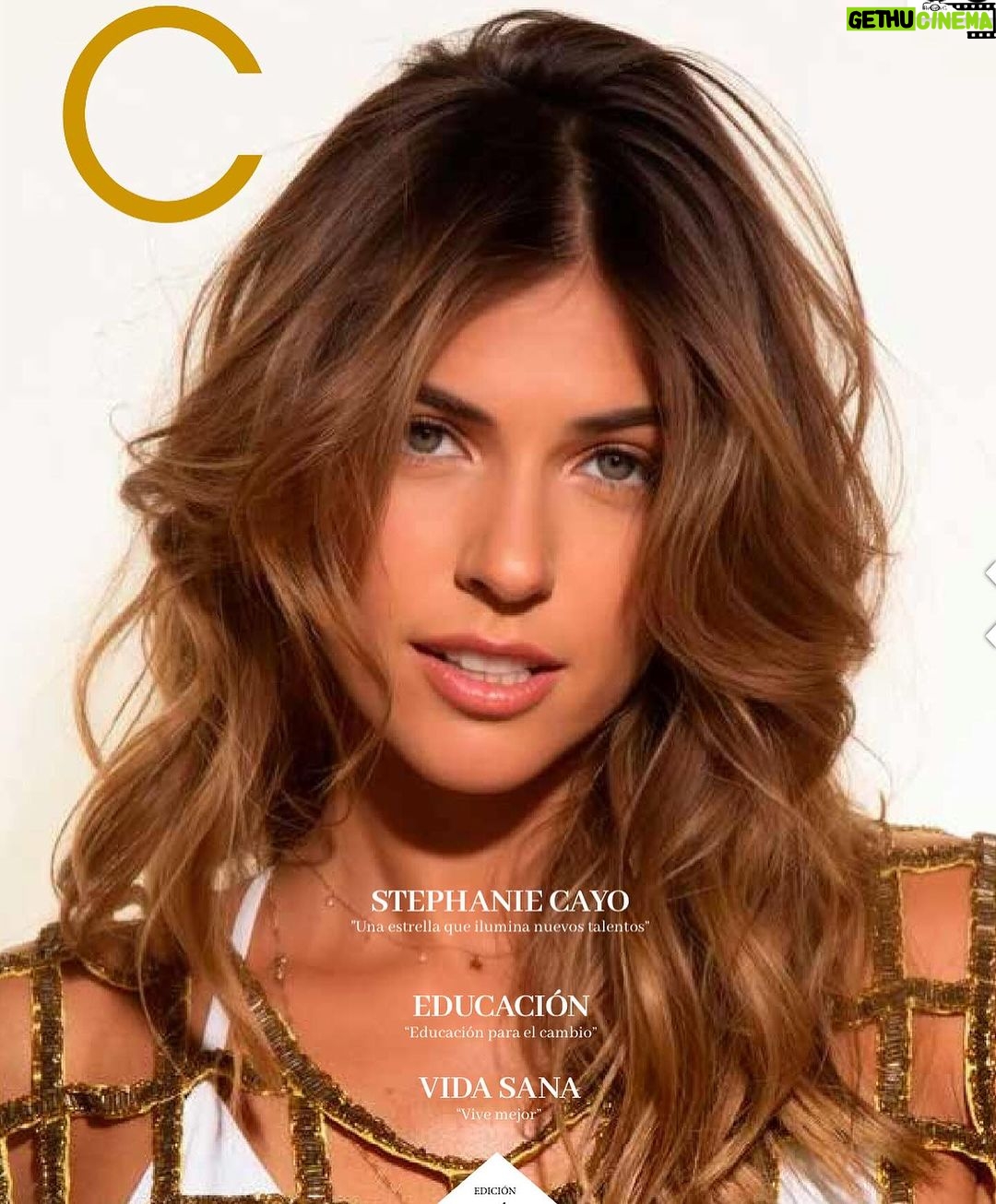 Stephanie Cayo Instagram - Soy una señora que le gusta leer y decorar y tengo vocación para lo que he hecho toda mi vida y lo comparto con los que vienen. Performing arts me ha llenado el corazón porque todo lo que he hecho en mi vida antes, hace que tenga sentido en el ahora. Trabajar con mi familia @macsmute es lo más bonito que puede haber en la vida. @performingartsperu es una familia. 🤍 - I am a lady who likes to read and decorate and I have a vocation for what I have done all my life and I share it with the younger ones.. Performing arts has filled my heart because everything I have done in my life before makes sense in the now. Working with my family is the most beautiful thing in life. @performingartsperu is a family. Gracias por este reportaje tan bonitoooo.🥹 @revista.c.pe @fcayo