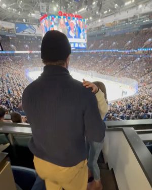 Stephen Amell Instagram - Last night was a vibe.
