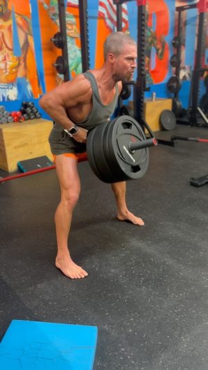 Stephen Amell Instagram - Last workout of the week. Popping this in instagram but considered saving it for my upcoming Only Fans account.