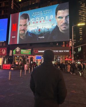 Stephen Amell Instagram - One of those cool things —