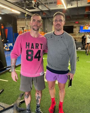 Stephen Amell Instagram - Don’t skip leg day —