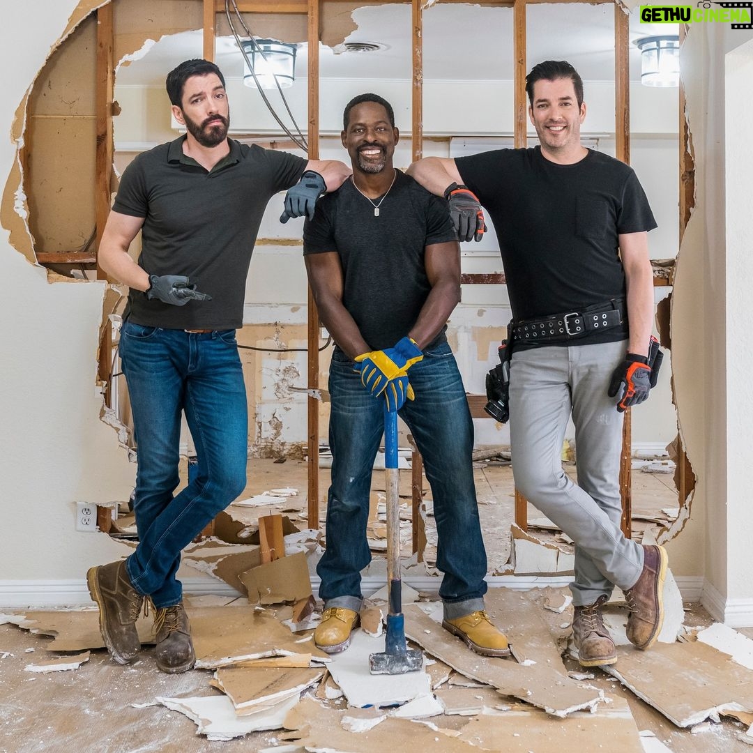 Sterling K. Brown Instagram - Make sure you catch tonight's episode of Celeb IOU at 8pm on @hgtv !! #celebiou