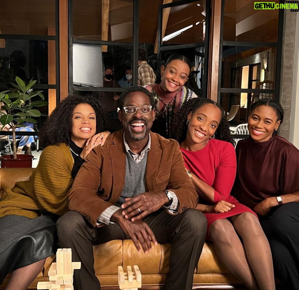 Sterling K. Brown Instagram - Don’t let these smiles fool you…we too are in mourning, but to quote the one and only William Hill, “You’ll see that endings aren’t sad…They’re just the start of the next incredibly beautiful thing”…and the beautiful thing here is that this is family for LIFE!!! #ThisIsUs