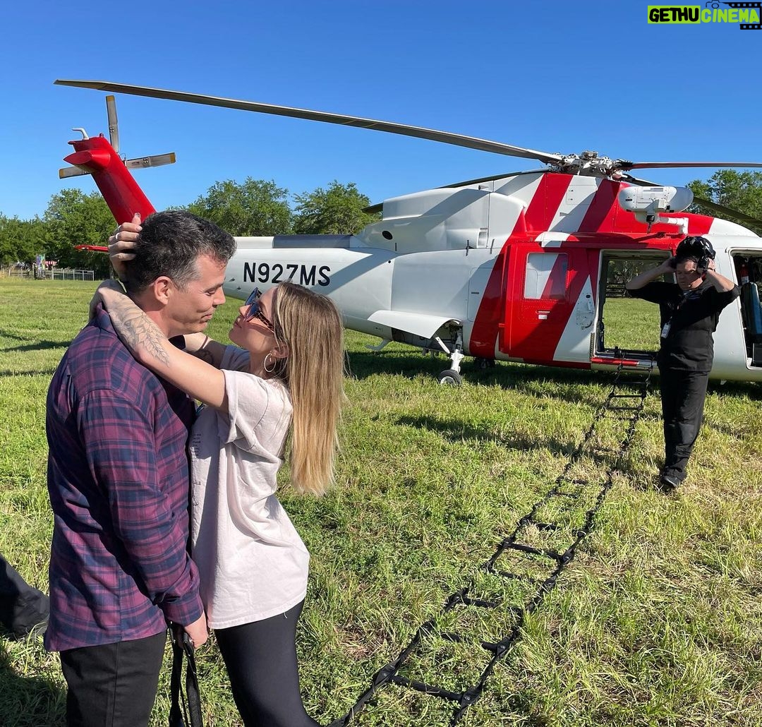 Steve-O Instagram - In 2022: the love of my life stuck with me through some gnarly ass shit, @jackass was number one at the box office (and on @netflix), my tour exploded, I bought a tour bus, published my second book, and fell in love with skateboarding all over again. Epic year, now 2023; let’s fuckin go!