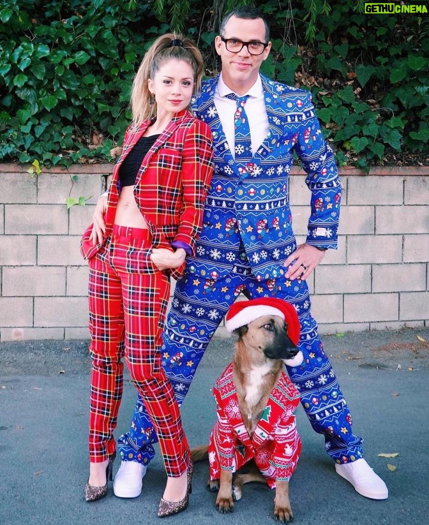 Steve-O Instagram - My favorite Christmas photos ever! Gonna have to try pretty hard to beat these ones this year! @luxalot @wendyfromperu