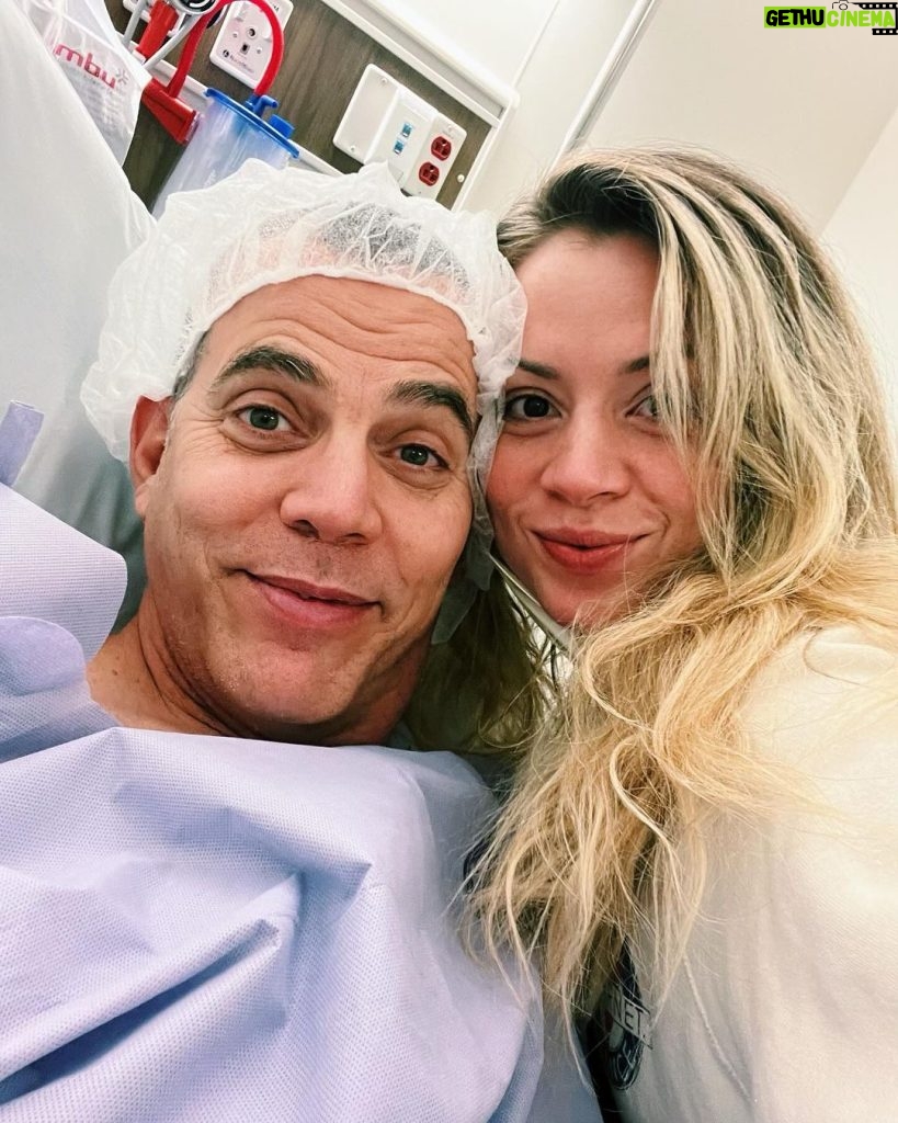 Steve-O Instagram - My first ever knee surgery was this morning (torn meniscus)… @luxalot drove me there at 5am and waited until I was finished! #GratefulForMyGirl Thanks, @frankiepmd!!!