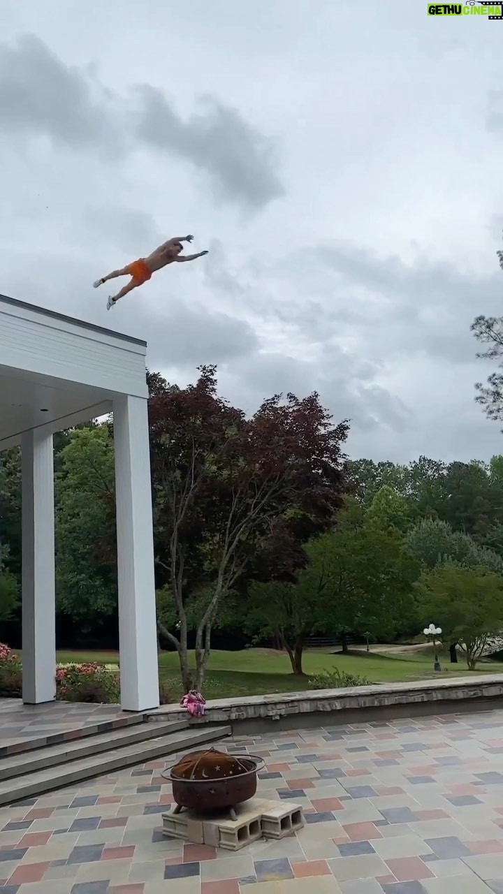 Steve-O - 232.6K Likes - This is @bagels_payne and I’m pretty sure he actually planned on this being such a close call. Either way, it’s fuckin gnarly.