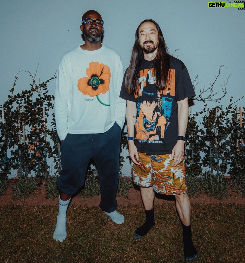 Steve Aoki Instagram - My brother @realblackcoffee thank u for the warm hospitality to your incredible home. #sockgang Johannesburg, South Africa