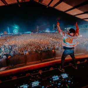 Steve Aoki Instagram - Mi amor 🇲🇽 ❤️ first time playing @edc_mexico wowwww insane crowd!! 100,000 people lighting up with all this energy! Mexico always wins!!! 🇲🇽❤️🇲🇽