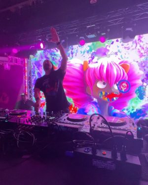 Steve Aoki Instagram - Sold out Park City Utah and made a mess 🎂