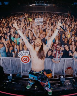 Steve Aoki Instagram - Sold out Park City Utah and made a mess 🎂