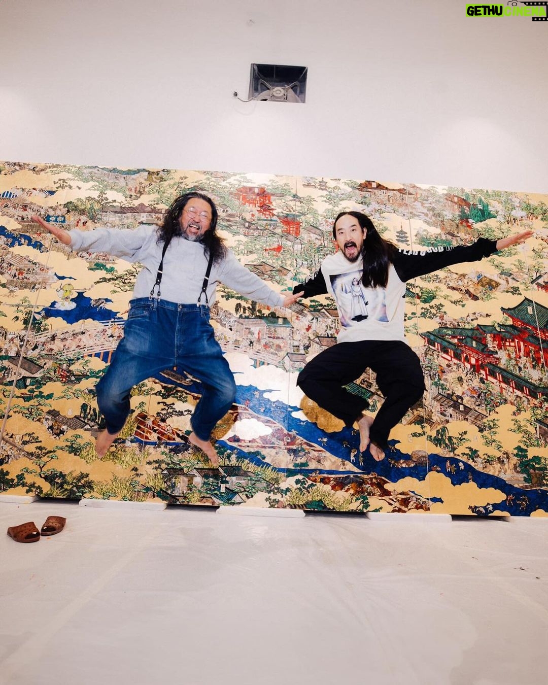 Steve Aoki Instagram - This was an incredible experience to visit my dear friend @takashipom studio and sleep where he slept π€£ π wow Iβm so thankful to Murakami san for taking time to show me his works for his upcoming show in Kyoto later this year. And heβs been working tirelessly day and night. So grateful for these moments. My favorite Japanese artist Domo arigato gozaimasu! β€οΈβ€οΈβ€οΈβ€οΈβ€οΈπππππ #aokijump #1095 Tokyo, Japan