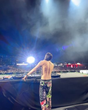 Steve Aoki Instagram - 1. When the Hail Mary 🎂 targets so beautifully 
2. Decision on who to cake is actually very difficult 
3. The sky is a painting 
4. Queen @dannapaola 
5. Bolivia im still here my love 
6. Went to the top and found Jesus 
7. AokiJump #1099 
8. The greatest feeling to be on stage with you all
9. So happy to meet all my wonderful beautiful fans. I love the signs and the creativity and these moments but most of all love ur heart. Thank u for coming to my shows or wherever I am im happy to see u. 
10. What a moment caught by @bradheaton