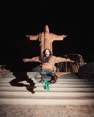 Steve Aoki Instagram - 1. When the Hail Mary 🎂 targets so beautifully 
2. Decision on who to cake is actually very difficult 
3. The sky is a painting 
4. Queen @dannapaola 
5. Bolivia im still here my love 
6. Went to the top and found Jesus 
7. AokiJump #1099 
8. The greatest feeling to be on stage with you all
9. So happy to meet all my wonderful beautiful fans. I love the signs and the creativity and these moments but most of all love ur heart. Thank u for coming to my shows or wherever I am im happy to see u. 
10. What a moment caught by @bradheaton