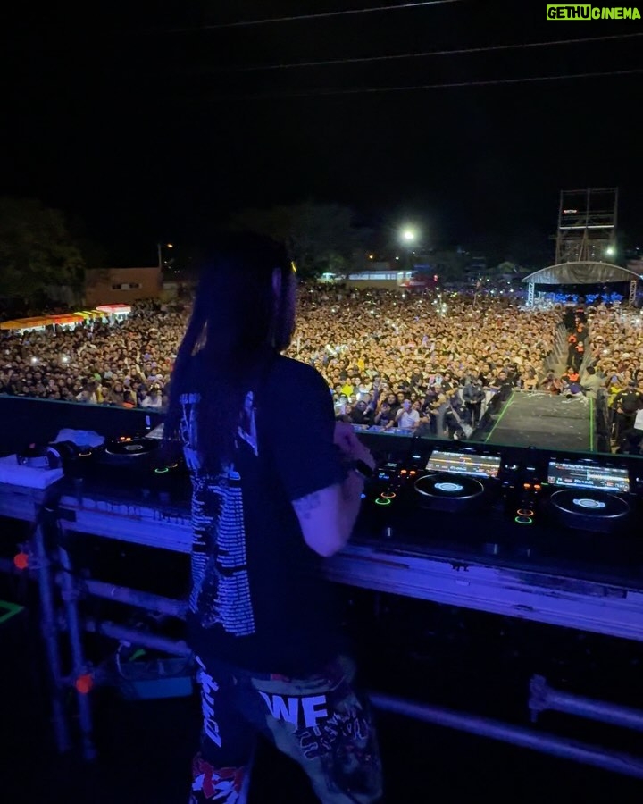 Steve Aoki Instagram - 100,000 people at my show in Merida 🇲🇽 Mexico! I loooove u all. U sang all the songs with me even the drop your chants were louder than these speakers. Your energy and love can fuel the world! I wanted to post more clips it was so hard to choose what to post in this carousel. I love u so much Mexico!! Esteban Aoki ♾️ Mexico ❤️ 1. Viva Mexico!!! 2. 11 years old and still rocks the crowd. #boneless 3. This stole my heart. Kong 2.0 was an album track and everyone singing it so loud. I’ll hear the audience in my head forever. Big shout out to my brother @natanael_cano 4. Esteban Aoki 5. I wish @angela_aguilar_ was here so she can sing with such a powerful crowd that grew up listening to this one. This gives me the goosebumps rewatching this. 6. Nataaoki is forever. Forever is #Nataaoki 7. New @3areLegend 🆔 8. To the window to the wall! 20 years later I had to remake this w/ @liljon 9. New #afroki 🆔 10. Just listen to this beautiful crowd Mexico ❤️❤️❤️❤️❤️❤️❤️ Merida, Mexico