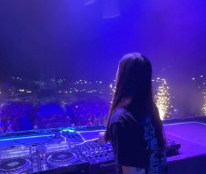 Steve Aoki Instagram - My first time in Campeche 🇲🇽 Muchas Gracias my beloved Mexico!!!
1. Epic group shot 
2. Stage Fireworks
3. Sometimes a technical issue like sound cutting out isn’t such a bad thing after all and ends up giving a special space to embrace the moment. 
4. It’s so beautiful to hear thousands of voices carry the song @angela_aguilar
5. Love my brother @natanael_cano
6. Everyone loves my brother Nata #nataaoki
7. Was very proud to play Paranoia. The Mexican queen @Dannapaola
8. A classic! I’m glad I got to remix this
9. ID w/ @djMarianaBo 
10. What a beautiful crowd. I love u Campeche!!!