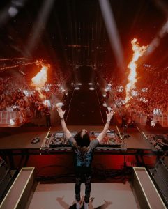 Steve Aoki Instagram - Nothing stronger than my love for 🇯🇵 Saitama Super Arena
