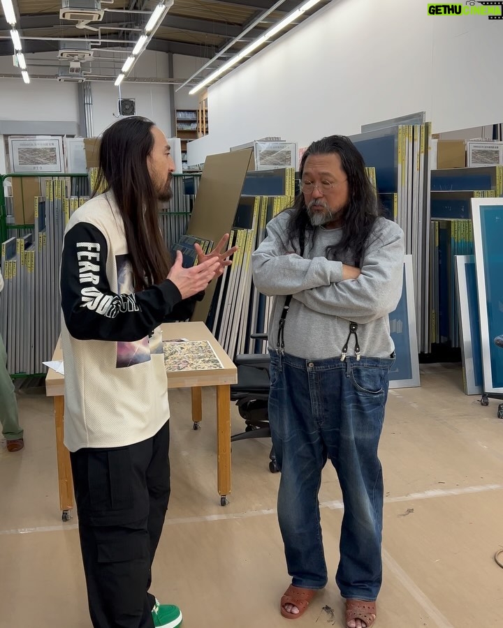 Steve Aoki Instagram - This was an incredible experience to visit my dear friend @takashipom studio and sleep where he slept π€£ π wow Iβm so thankful to Murakami san for taking time to show me his works for his upcoming show in Kyoto later this year. And heβs been working tirelessly day and night. So grateful for these moments. My favorite Japanese artist Domo arigato gozaimasu! β€οΈβ€οΈβ€οΈβ€οΈβ€οΈπππππ #aokijump #1095 Tokyo, Japan