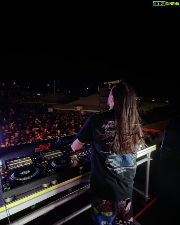 Steve Aoki Instagram - Sold out my Hawaii show! My brother @kevaoki holds it down out here for the Aoki fam so it’s become my second home for me. Mahalo!! 1. My club remix for Hungry Heart literally dropped yesterday. 2. Fam 3. Welcome to the @dimmak fam @wolfganggartner 4. Extra icing in Hawaii. These Hawaiian bakers didn’t hold back. 5. Yeaaaaaaahhhh @liljon voice 6. Everything U do makes me feel. #afroki 7. Group shot with my Hawaiian friends 8. Thank u @nostalgixmusic for rocking a set. U killed it! 9. Cake signs always get the priority 10. I ❤️ Hawaii Wet 'n' Wild Hawaii