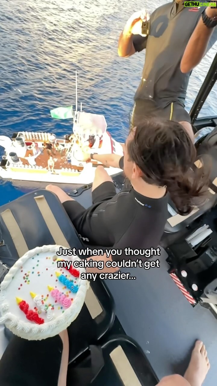 Steve Aoki - 115.4K Likes - Caking from a helicopter unlocked 🚁🎂