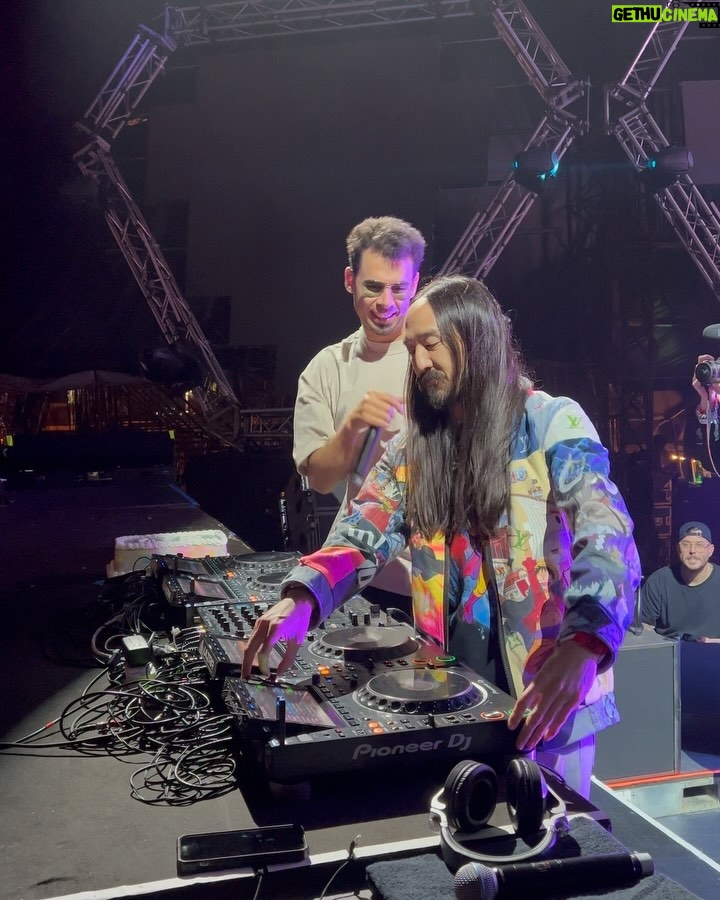 Steve Aoki - 87.4K Likes - Johannesburg South Africa 🇿🇦 Unforgettable night with u all! @ultrasouthafrica
